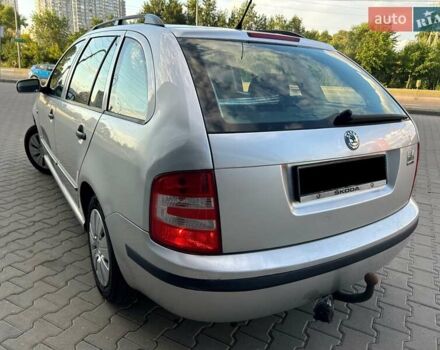 Сірий Шкода Фабія, об'ємом двигуна 1.39 л та пробігом 199 тис. км за 3300 $, фото 4 на Automoto.ua