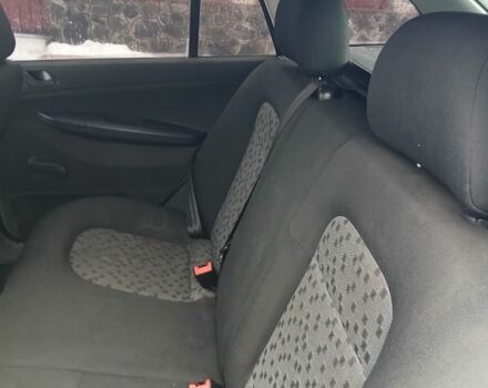 Серый Шкода Фабия, объемом двигателя 1.4 л и пробегом 246 тыс. км за 4200 $, фото 7 на Automoto.ua