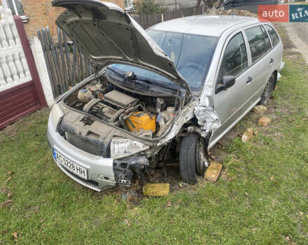 Сірий Шкода Фабія, об'ємом двигуна 1.4 л та пробігом 253 тис. км за 1300 $, фото 3 на Automoto.ua