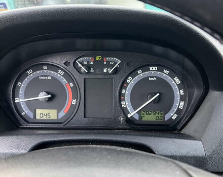 Сірий Шкода Фабія, об'ємом двигуна 1.2 л та пробігом 283 тис. км за 3500 $, фото 6 на Automoto.ua