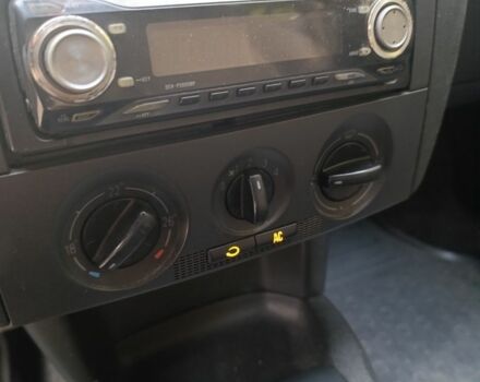 Серый Шкода Фабия, объемом двигателя 0 л и пробегом 179 тыс. км за 3299 $, фото 2 на Automoto.ua