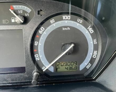Серый Шкода Фабия, объемом двигателя 1.4 л и пробегом 210 тыс. км за 5200 $, фото 7 на Automoto.ua