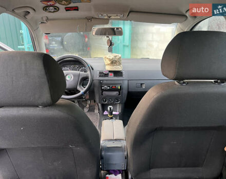 Сірий Шкода Фабія, об'ємом двигуна 1.2 л та пробігом 283 тис. км за 3500 $, фото 3 на Automoto.ua