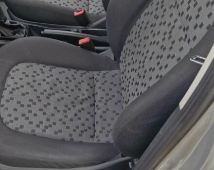 Сірий Шкода Фабія, об'ємом двигуна 1.2 л та пробігом 268 тис. км за 2950 $, фото 20 на Automoto.ua