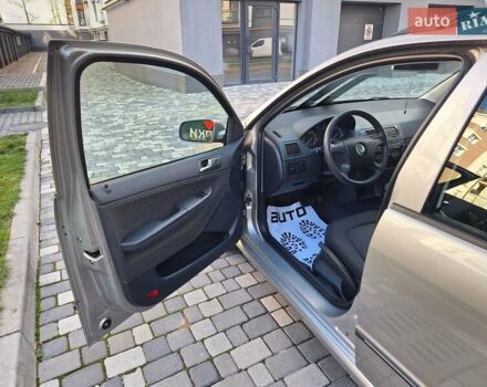 Шкода Фабия 2006 в Ивано-Франковске на Automoto.ua Серый Шкода Фабия, объемом двигателя 1.4 л и пробегом 210 тыс. км за 5499 $, фото 38 на Automoto.ua