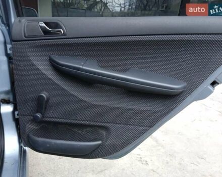 Серый Шкода Фабия, объемом двигателя 1.2 л и пробегом 290 тыс. км за 3400 $, фото 23 на Automoto.ua