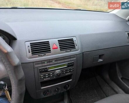 Серый Шкода Фабия, объемом двигателя 1.39 л и пробегом 230 тыс. км за 5000 $, фото 9 на Automoto.ua