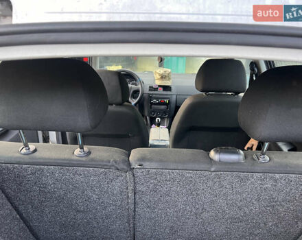 Сірий Шкода Фабія, об'ємом двигуна 1.2 л та пробігом 283 тис. км за 3500 $, фото 7 на Automoto.ua