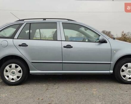 Серый Шкода Фабия, объемом двигателя 1.4 л и пробегом 194 тыс. км за 4900 $, фото 2 на Automoto.ua