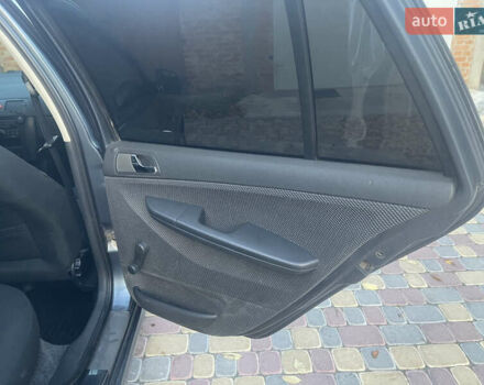 Серый Шкода Фабия, объемом двигателя 1.39 л и пробегом 197 тыс. км за 3950 $, фото 5 на Automoto.ua