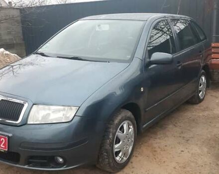 Серый Шкода Фабия, объемом двигателя 1.39 л и пробегом 155 тыс. км за 4650 $, фото 2 на Automoto.ua