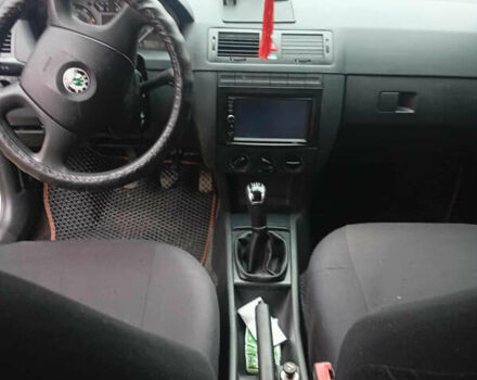Сірий Шкода Фабія, об'ємом двигуна 1.39 л та пробігом 245 тис. км за 4200 $, фото 6 на Automoto.ua