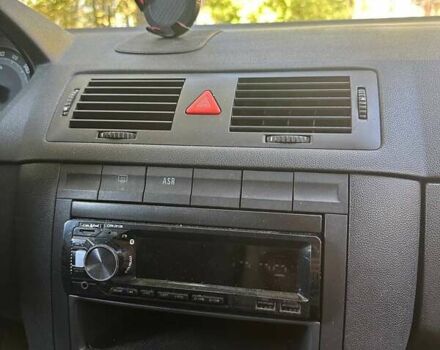 Серый Шкода Фабия, объемом двигателя 1.39 л и пробегом 235 тыс. км за 4000 $, фото 6 на Automoto.ua