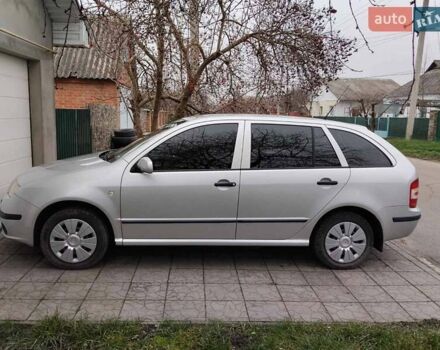 Серый Шкода Фабия, объемом двигателя 1.39 л и пробегом 229 тыс. км за 4500 $, фото 2 на Automoto.ua