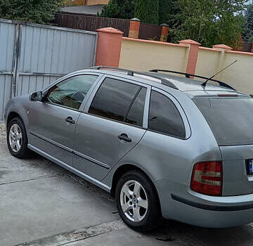 Серый Шкода Фабия, объемом двигателя 1.39 л и пробегом 157 тыс. км за 4900 $, фото 11 на Automoto.ua