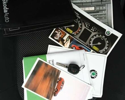 Серый Шкода Фабия, объемом двигателя 1.2 л и пробегом 290 тыс. км за 3400 $, фото 24 на Automoto.ua