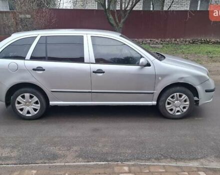 Сірий Шкода Фабія, об'ємом двигуна 1.39 л та пробігом 250 тис. км за 2850 $, фото 5 на Automoto.ua