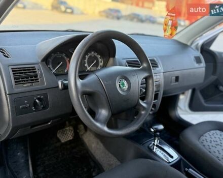 Сірий Шкода Фабія, об'ємом двигуна 1.39 л та пробігом 164 тис. км за 3999 $, фото 23 на Automoto.ua