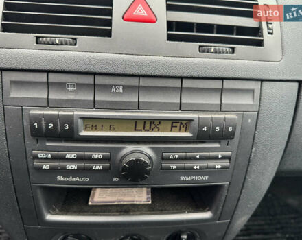 Серый Шкода Фабия, объемом двигателя 1.4 л и пробегом 266 тыс. км за 3998 $, фото 16 на Automoto.ua