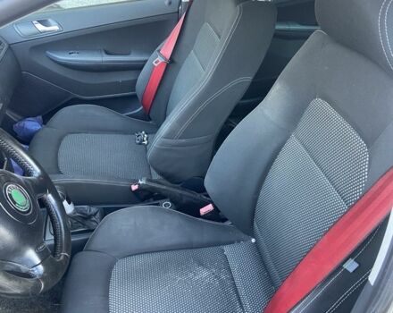 Сірий Шкода Фабія, об'ємом двигуна 1.4 л та пробігом 240 тис. км за 1350 $, фото 4 на Automoto.ua