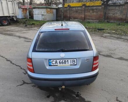 Серый Шкода Фабия, объемом двигателя 1.2 л и пробегом 235 тыс. км за 3800 $, фото 3 на Automoto.ua