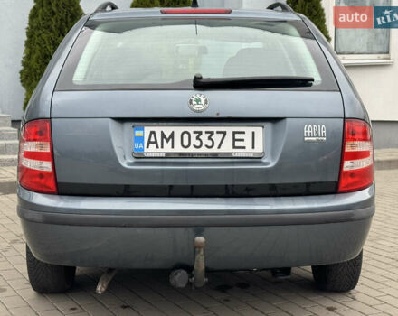 Серый Шкода Фабия, объемом двигателя 1.4 л и пробегом 266 тыс. км за 3998 $, фото 5 на Automoto.ua