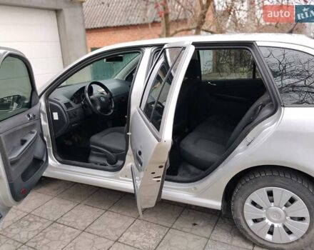 Серый Шкода Фабия, объемом двигателя 1.39 л и пробегом 229 тыс. км за 4500 $, фото 10 на Automoto.ua