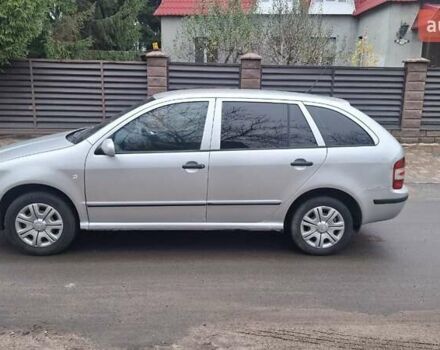 Сірий Шкода Фабія, об'ємом двигуна 1.39 л та пробігом 250 тис. км за 2850 $, фото 1 на Automoto.ua