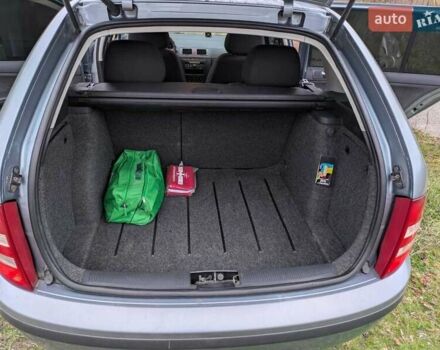 Серый Шкода Фабия, объемом двигателя 1.39 л и пробегом 230 тыс. км за 5000 $, фото 18 на Automoto.ua