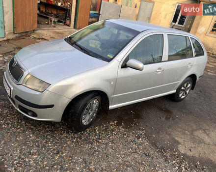 Сірий Шкода Фабія, об'ємом двигуна 1.2 л та пробігом 283 тис. км за 3500 $, фото 2 на Automoto.ua