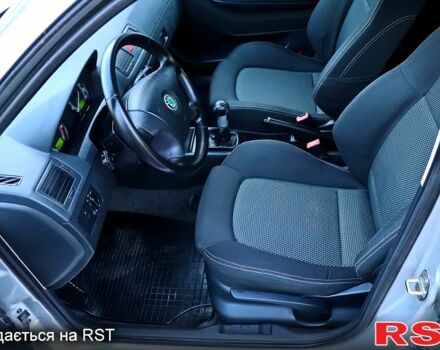 Серый Шкода Фабия, объемом двигателя 1.4 л и пробегом 165 тыс. км за 4999 $, фото 4 на Automoto.ua