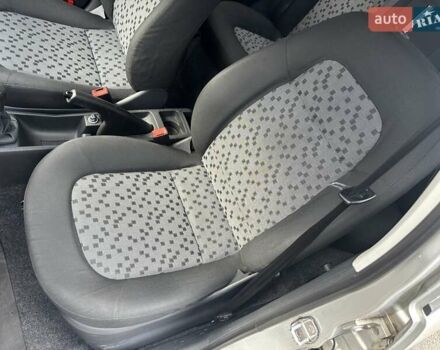 Шкода Фабия 2006 в Киеве на Automoto.ua Серый Шкода Фабия, объемом двигателя 1.2 л и пробегом 158 тыс. км за 4690 $, фото 16 на Automoto.ua