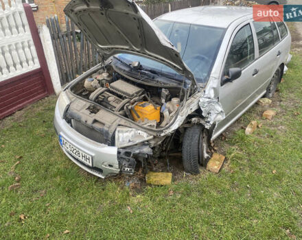 Сірий Шкода Фабія, об'ємом двигуна 1.4 л та пробігом 253 тис. км за 1300 $, фото 4 на Automoto.ua