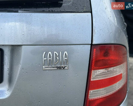 Серый Шкода Фабия, объемом двигателя 1.4 л и пробегом 270 тыс. км за 2550 $, фото 5 на Automoto.ua