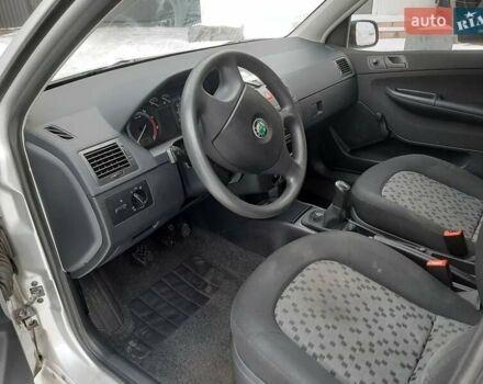 Сірий Шкода Фабія, об'ємом двигуна 1.2 л та пробігом 88 тис. км за 4300 $, фото 10 на Automoto.ua