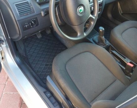 Серый Шкода Фабия, объемом двигателя 1.4 л и пробегом 160 тыс. км за 3950 $, фото 6 на Automoto.ua