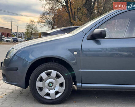 Серый Шкода Фабия, объемом двигателя 1.39 л и пробегом 220 тыс. км за 4200 $, фото 8 на Automoto.ua