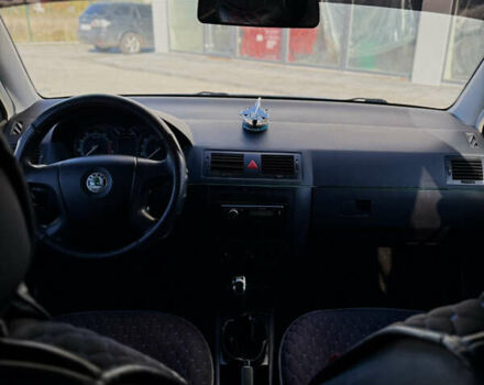 Шкода Фабия 2006 в Тернополе на Automoto.ua Серый Шкода Фабия, объемом двигателя 1.4 л и пробегом 316 тыс. км за 3300 $, фото 13 на Automoto.ua