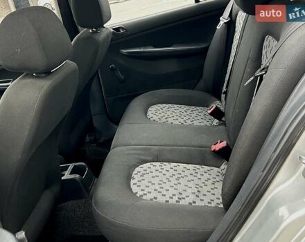 Серый Шкода Фабия, объемом двигателя 1.39 л и пробегом 164 тыс. км за 4299 $, фото 25 на Automoto.ua