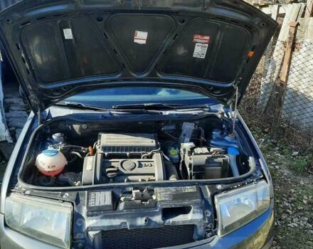 Серый Шкода Фабия, объемом двигателя 1.39 л и пробегом 218 тыс. км за 4250 $, фото 5 на Automoto.ua