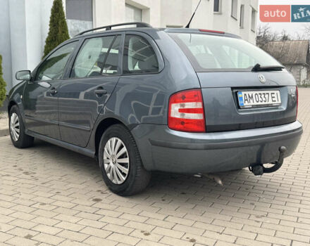 Серый Шкода Фабия, объемом двигателя 1.4 л и пробегом 266 тыс. км за 3998 $, фото 4 на Automoto.ua