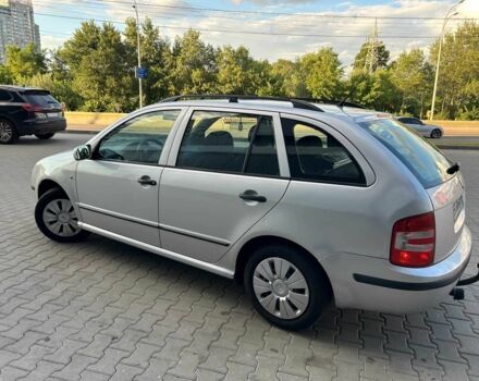 Сірий Шкода Фабія, об'ємом двигуна 1.39 л та пробігом 199 тис. км за 3300 $, фото 4 на Automoto.ua