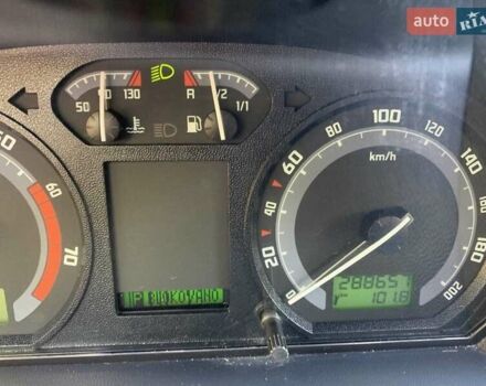 Сірий Шкода Фабія, об'ємом двигуна 1.39 л та пробігом 289 тис. км за 5200 $, фото 9 на Automoto.ua