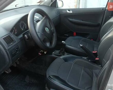 Шкода Фабия 2006 в Сумах на Automoto.ua Серый Шкода Фабия, объемом двигателя 1.39 л и пробегом 183 тыс. км за 5100 $, фото 1 на Automoto.ua