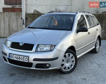 Серый Шкода Фабия, объемом двигателя 1.39 л и пробегом 165 тыс. км за 3950 $, фото 3 на Automoto.ua
