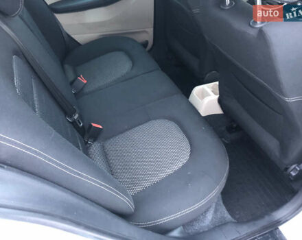 Серый Шкода Фабия, объемом двигателя 1.39 л и пробегом 225 тыс. км за 4300 $, фото 12 на Automoto.ua