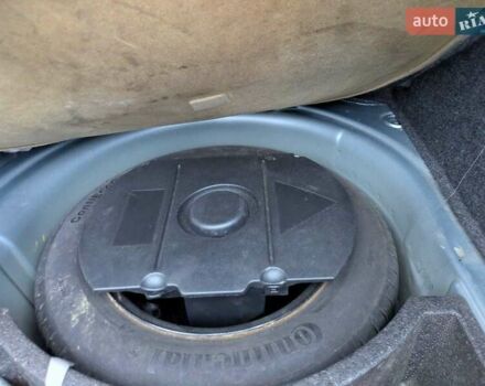 Серый Шкода Фабия, объемом двигателя 1.39 л и пробегом 230 тыс. км за 5000 $, фото 20 на Automoto.ua