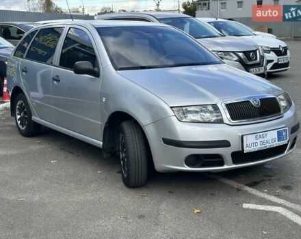 Шкода Фабия 2006 в Киеве на Automoto.ua Серый Шкода Фабия, объемом двигателя 1.2 л и пробегом 158 тыс. км за 4690 $, фото 3 на Automoto.ua