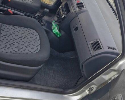 Сірий Шкода Фабія, об'ємом двигуна 1.2 л та пробігом 268 тис. км за 2950 $, фото 11 на Automoto.ua