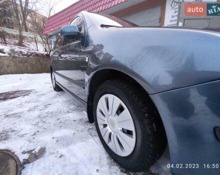 Серый Шкода Фабия, объемом двигателя 1.39 л и пробегом 287 тыс. км за 4500 $, фото 9 на Automoto.ua